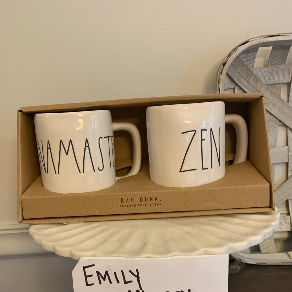 Rae Dunn mug set